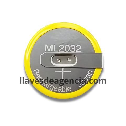 Detalle de batería recargable LIR2032 mostrando terminales soldables paralelas a 180 grados para llave automotriz BMW Mini Cooper