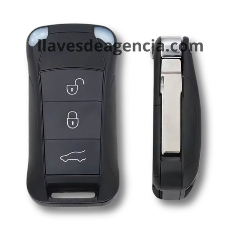 Detalle de carcasa llave Porsche mostrando membrana impermeable protectora en el cierre contra agua mojadas y caídas