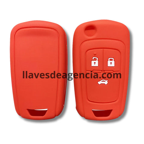 Detalle funda silicón rojo antiderrapante llave abatible Chevrolet Cruze Sonic cajuela